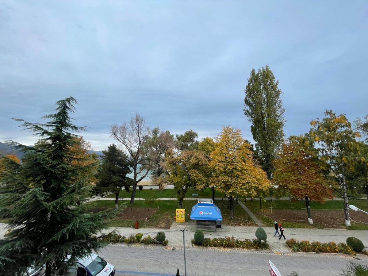 Vila Vadeha Pogradec Exterior photo
