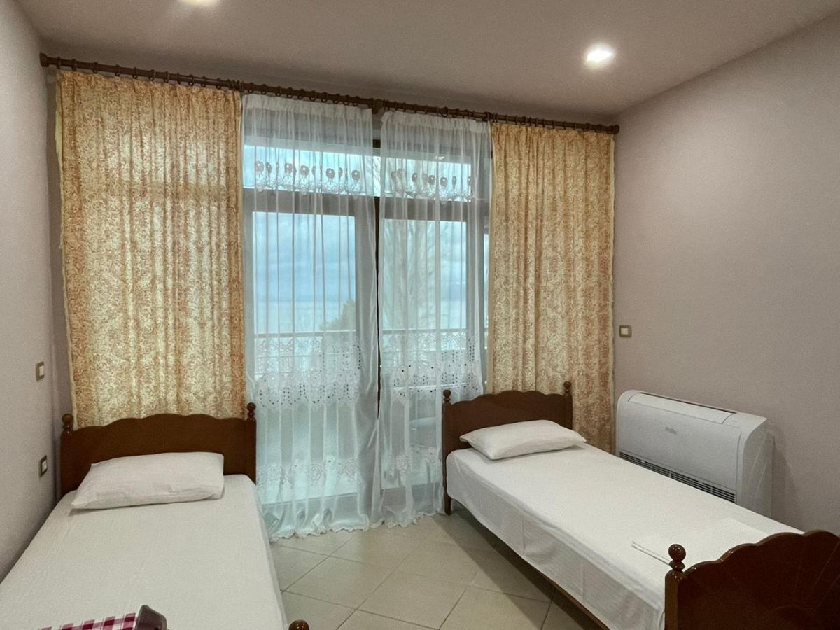 Vila Vadeha Pogradec Exterior photo