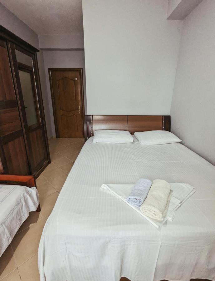 Vila Vadeha Pogradec Exterior photo